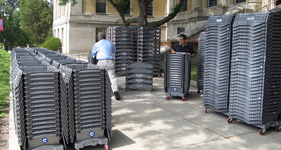 Moving Crates to Relocate a Head Office